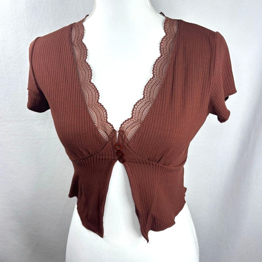 Brown Ribbed Lace Trim V Neck Button Front Short Sleeve Cropped Top Women Size M